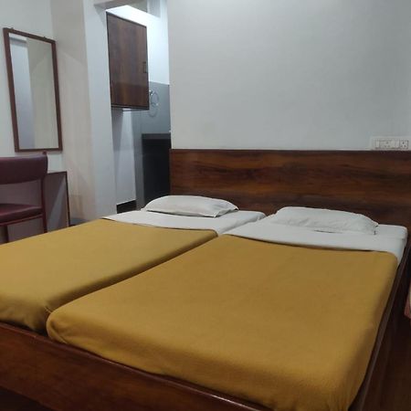 Hotel Parth Residency Kolhapur Ngoại thất bức ảnh