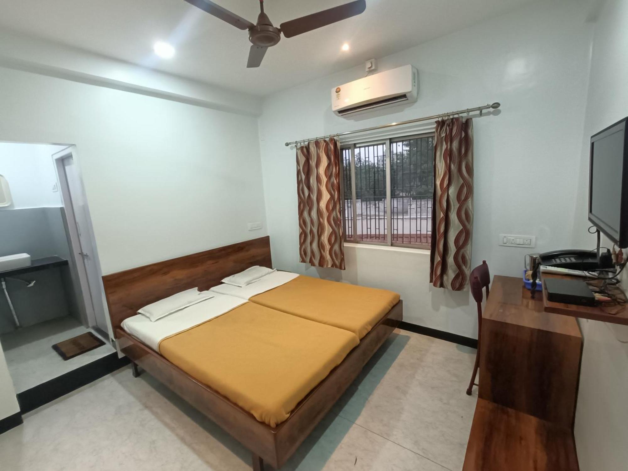 Hotel Parth Residency Kolhapur Ngoại thất bức ảnh