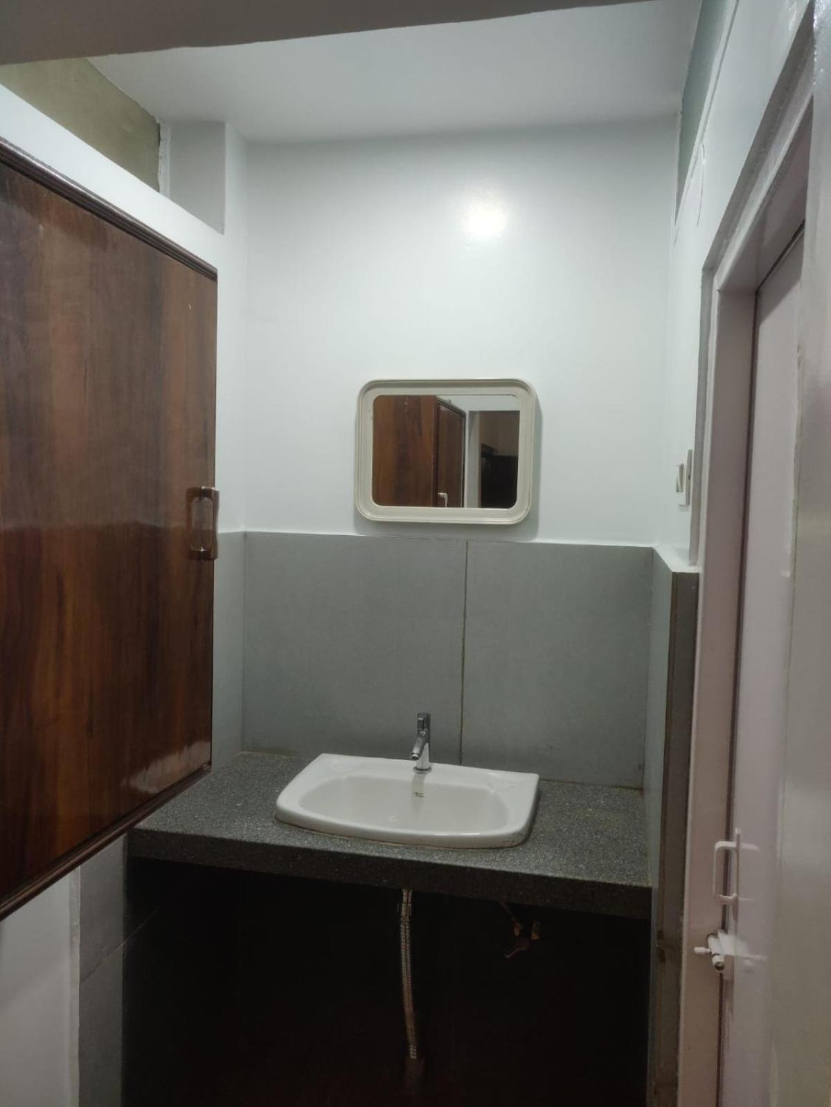 Hotel Parth Residency Kolhapur Ngoại thất bức ảnh